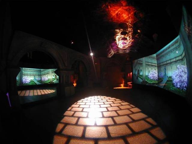 santiago-2000-exhibit-nave-display Santago 2000 Exhibit NAVE Immersive Display